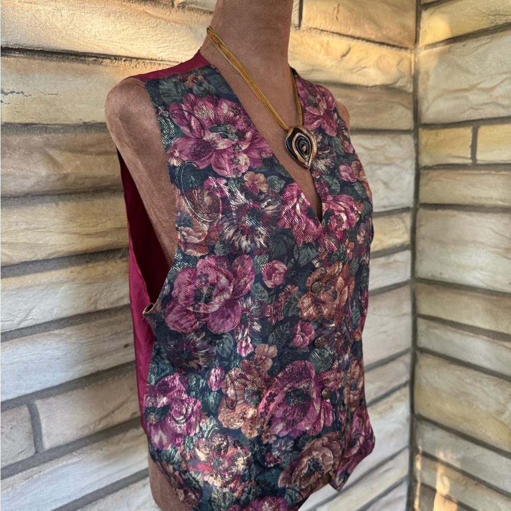 Vintage 90’s Whimsygoth Dark Floral Vest with Pink and Black Pattern - Picture 2 of 6